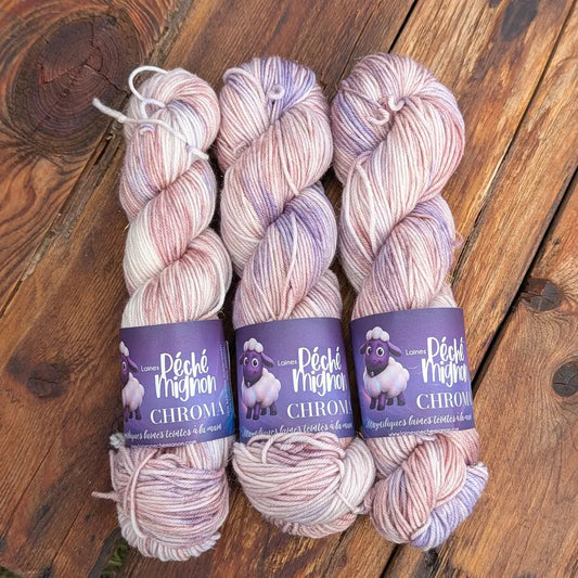 Chroma - Fleur d'améthyste - DK Stellina iridescente