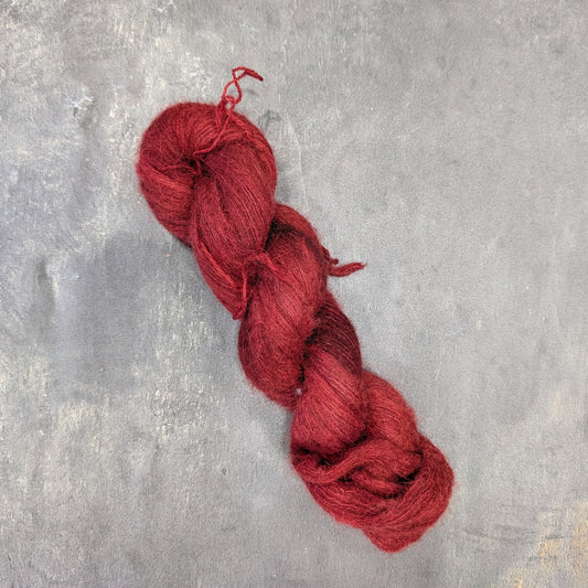 Suri bébé alpaga et soie - Rouge avec imperfection
