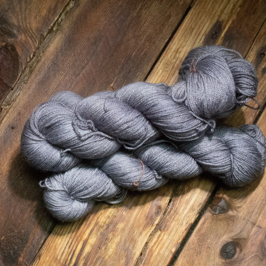 BFL soie cachemire Fingering Iris