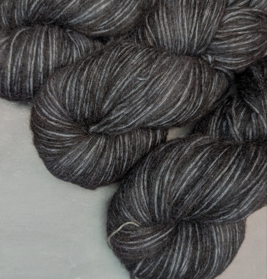 DK Nebula - bébé alpaga et coton non traité - teint à la demande