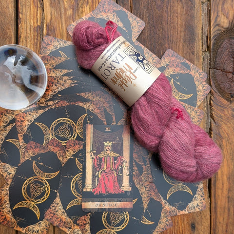 Kit Osko par Nathalie Bergeron - Tarot - Laine Lace Suri bébé alpaga yak et soie