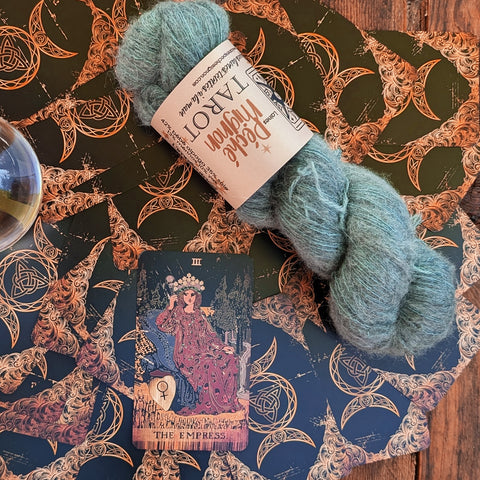 Kit Osko par Nathalie Bergeron - Tarot - Laine Lace Suri bébé alpaga yak et soie