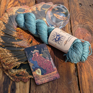 Tarot - Laine Fingering Mérinos yak et soie - L'impératrice