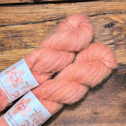 Écheveaux - Suri avec Cachemire Couleur Freesia (Saumon Orangé)