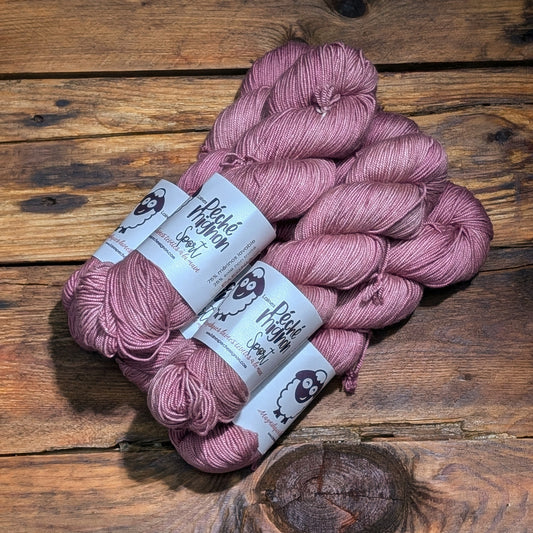 Light DK/Sport - Fil de Mérinos Soie Non Traitée - Paeonia