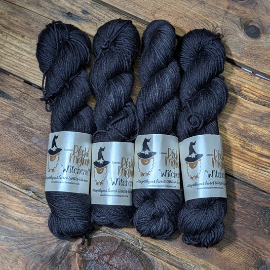 Witchcraft - Black Magic Mérinos yak et soie DK