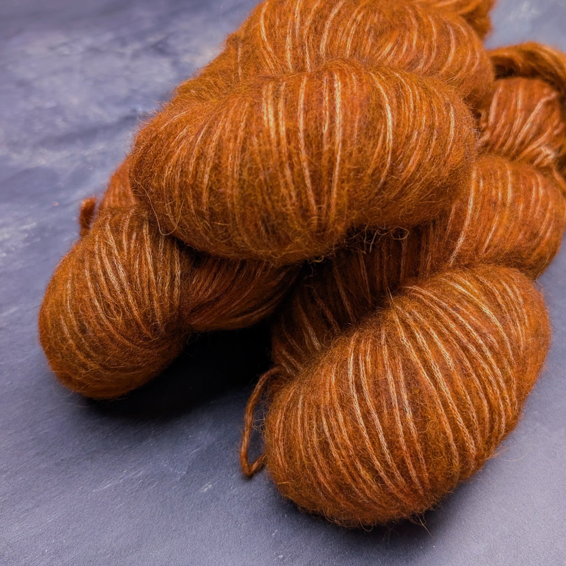 Fil à tricoter DK - Nebula - Bébé alpaga et coton - Cayenne