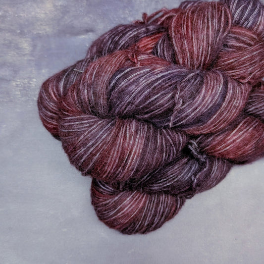 Fil à tricoter DK - Nebula - Bébé alpaga et coton - Veuve noire