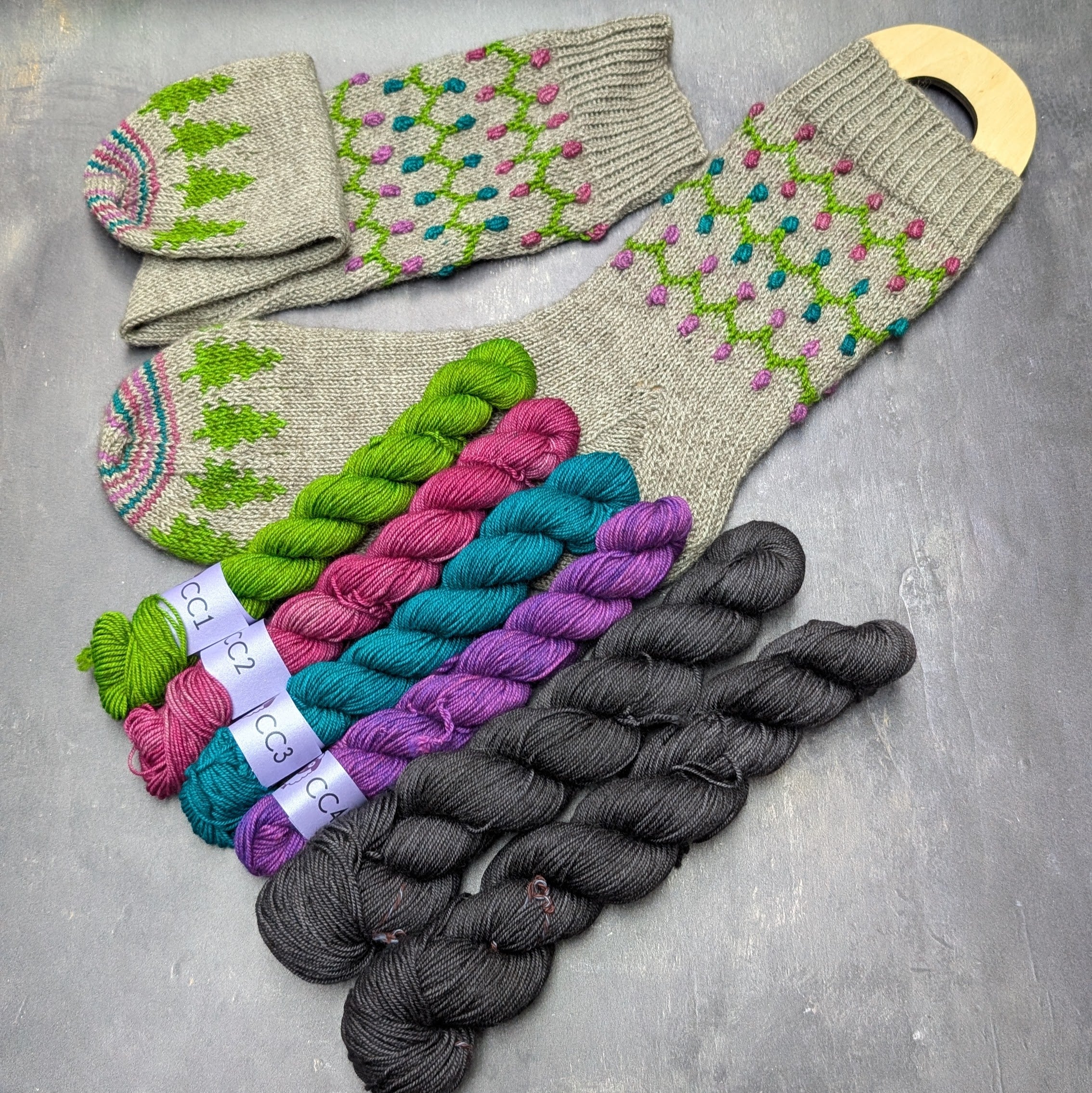 Kit “Influx Socks” de Noël – Patron & Laine Mérinos Yak Nylon