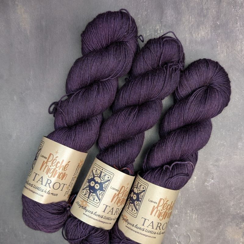 Tarot - Fingering Merino Yak and Nylon Wool - The Hierophant