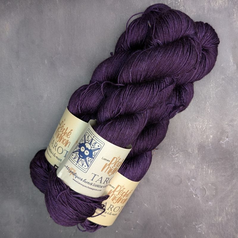 Tarot - Fingering Merino Yak and Silk Wool - The Hierophant