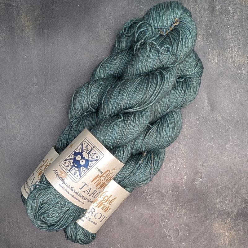 Tarot - Fingering Merino Yak and Silk Wool - The Empress