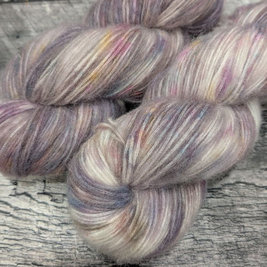 Fil à tricoter DK - Nebula - Bébé alpaga et coton - Éphémère violet