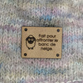 Étiquette à coudre lavable ultra suède pour tricot "Fait pour affronter le banc de neige"