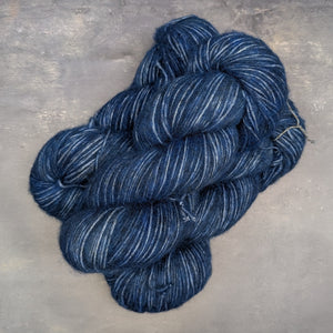 DK Nebula - bébé alpaga et coton non traité - teint à la demande