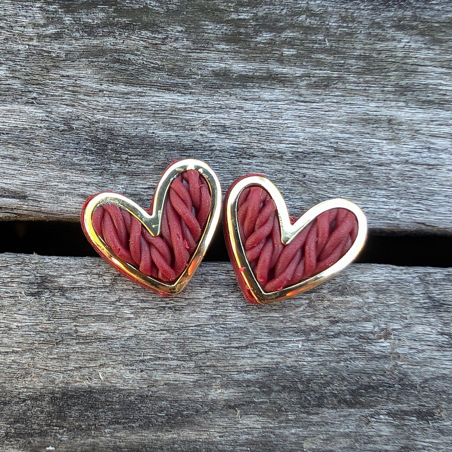 Boucles d'oreilles Tricoeur sculptées à la main