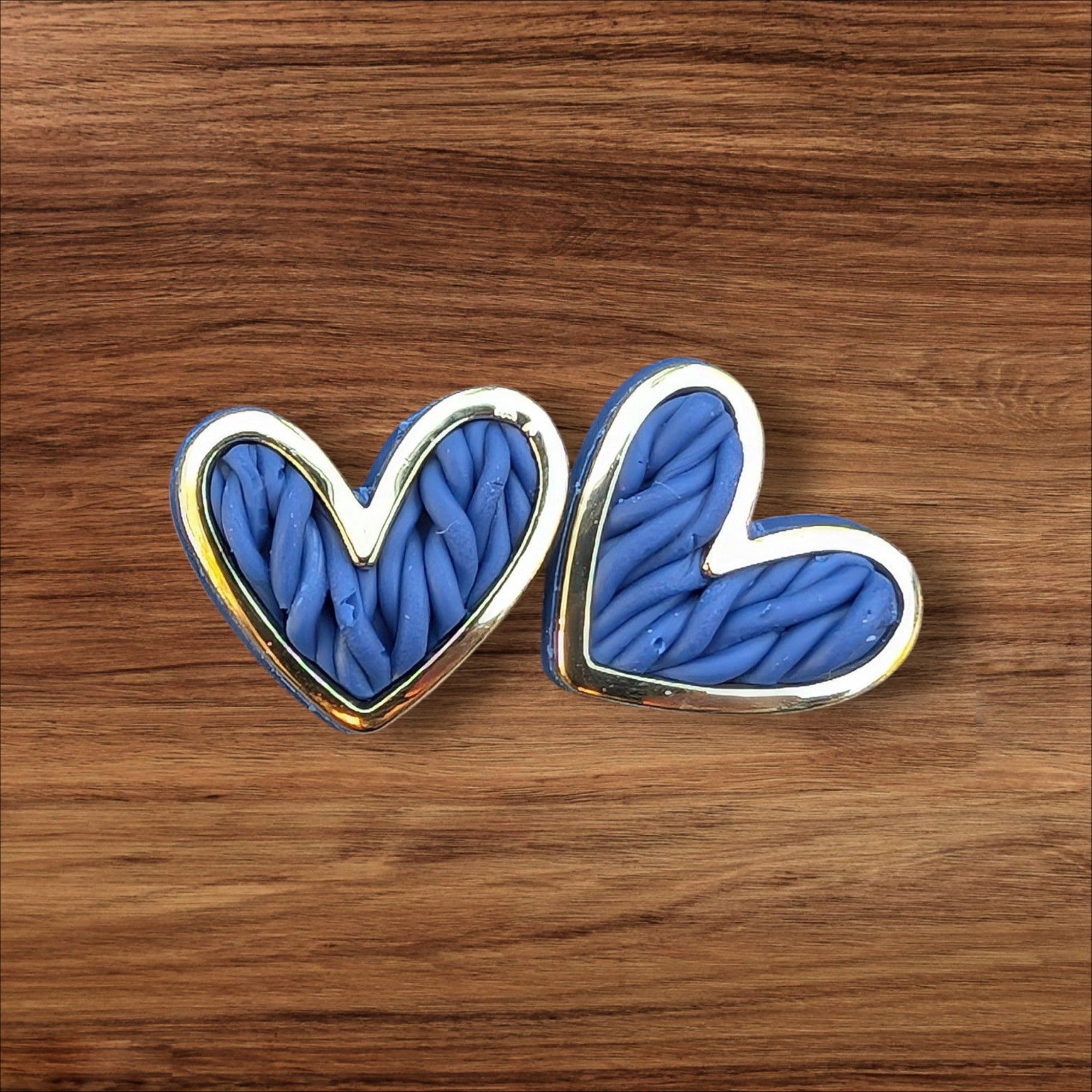 Boucles d'oreilles Tricoeur sculptées à la main