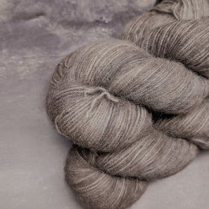 DK Nebula - bébé alpaga et coton non traité - teint à la demande