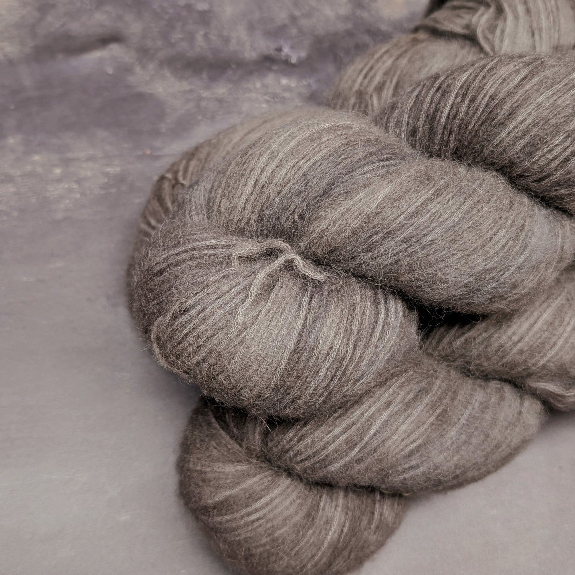 DK Nebula - bébé alpaga et coton non traité - teint à la demande