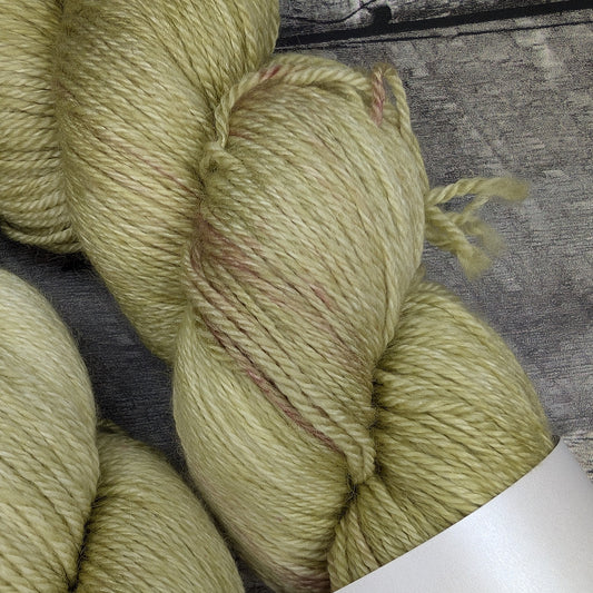 Fingering BFL soie cachemire (à l'unité) feuillage légère imperfections